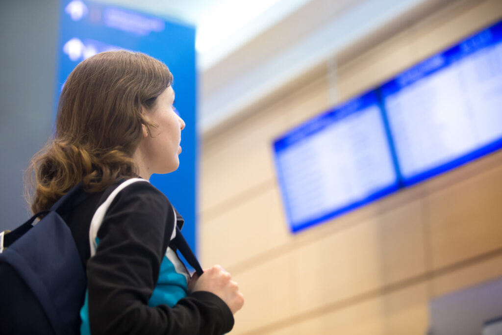 Inside the Screens: What Airport TVs Reveal About Human Attention